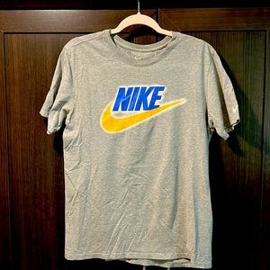Men’s Nike t-shirt, size M
